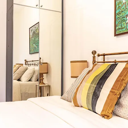 Vintage Flat Daire Roma